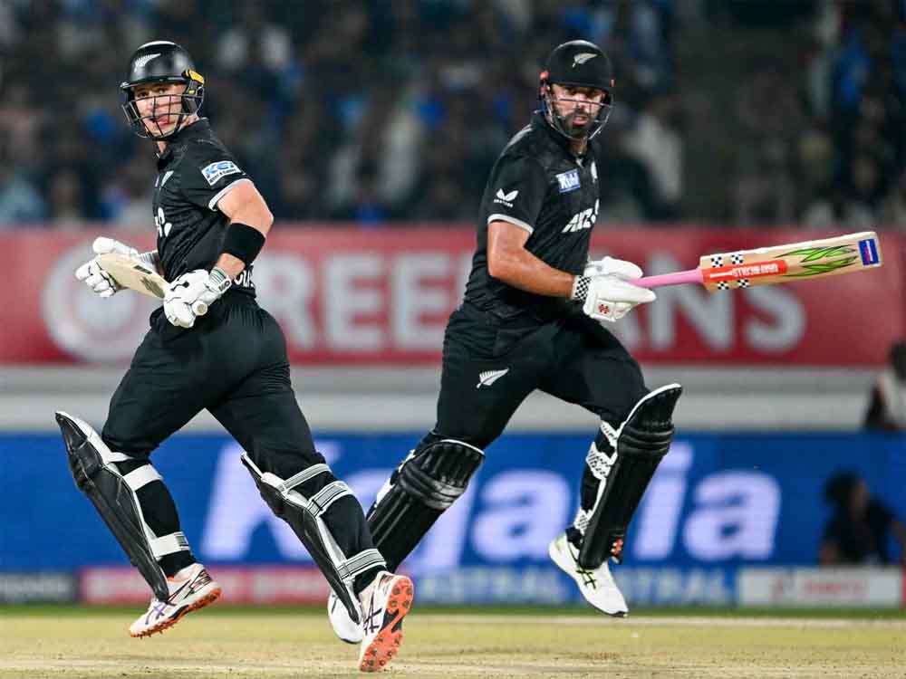 मिचेल-यंग की घातक जोड़ी, भारत की ‘बत्ती गुल’; न्यूजीलैंड ने सीरीज में की बराबरी