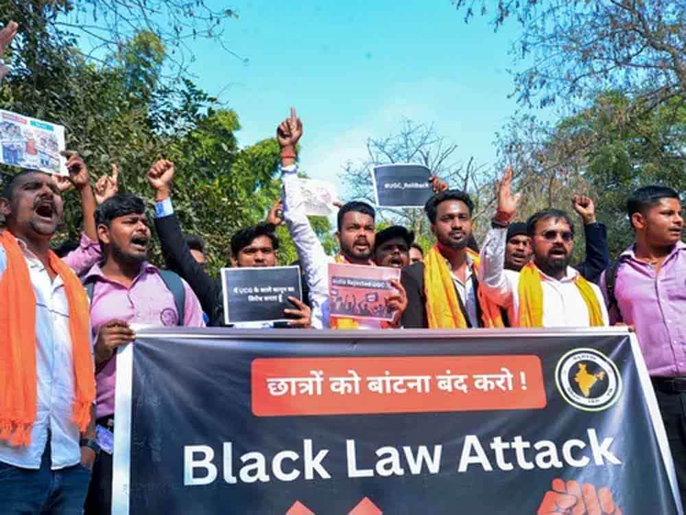 UGC नियमों पर बढ़ा कानूनी घमासान, याचिका पर सुनवाई को सुप्रीम कोर्ट तैयार