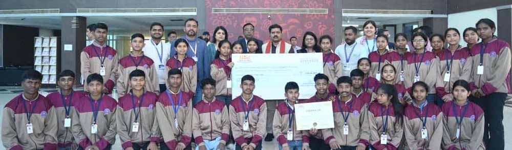 दिल्ली में आयोजित मॉडल यूथ ग्राम सभा में कोसमगुड़ा एकलव्य विद्यालय के युवाओं को मिला प्रथम पुरस्कार दिल्ली में आयोजित मॉडल यूथ ग्राम सभा में कोसमगुड़ा एकलव्य विद्यालय के युवाओं को मिला प्रथम पुरस्कार