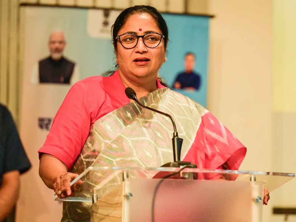 दिल्ली में इलाज हुआ आसान: EWS आय सीमा दोगुनी, गुप्ता सरकार का बड़ा फैसला दिल्ली में इलाज हुआ आसान: EWS आय सीमा दोगुनी, गुप्ता सरकार का बड़ा फैसला