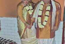 सनातन संस्कृति से प्रभावित रूस: गंगा तट पर रशियन दंपत्ति ने रचाया वैदिक विवाह, सिंदूर दान में भावुक पल