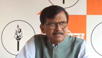 संजय राउत का आरोप: ताज होटल को जेल में बदल दिया, मेयर के सस्पेंस के बीच Eknath Shinde पर हमला