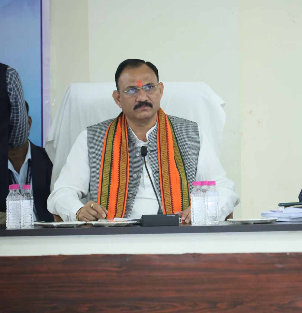 श्याम बिहारी जायसवाल ने स्वास्थ्य सेवाओं को मिशन मोड में सुदृढ़ करने के दिए निर्देश