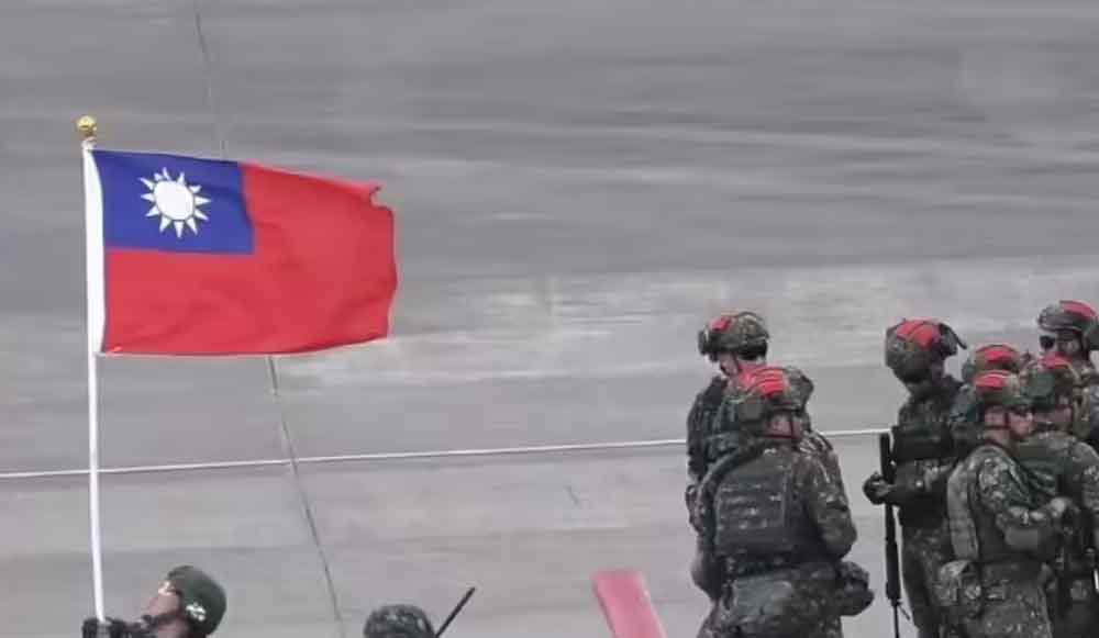 ताइवान में बड़ा जासूसी मामला: TV पत्रकार और 5 सैन्य अधिकारी गिरफ्तार, चीन को भेज रहे गुप्त राज ताइवान में बड़ा जासूसी मामला: TV पत्रकार और 5 सैन्य अधिकारी गिरफ्तार, चीन को भेज रहे गुप्त राज