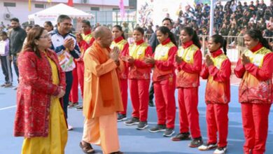 सीएम योगी बोले– खेल से निखरती है प्रतिभा, युवाओं को आगे बढ़ाने की अपील