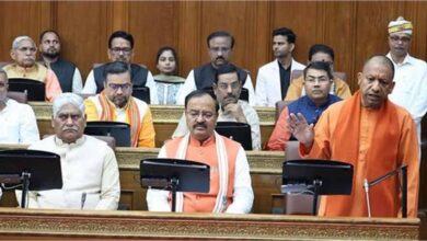 विधान परिषद में उठा आउटसोर्सिंग कर्मचारियों का सवाल, EPF पर योगी सरकार का अहम फैसला विधान परिषद में उठा आउटसोर्सिंग कर्मचारियों का सवाल, EPF पर योगी सरकार का अहम फैसला