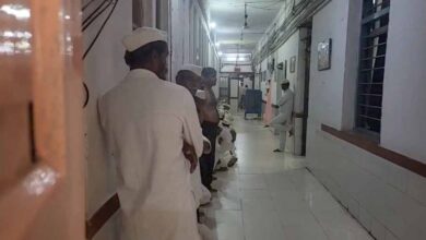 सेंट्रल जेल में सनसनी: कैदी ने हंसिया से गला रेतकर की आत्महत्या की कोशिश, हालत गंभीर