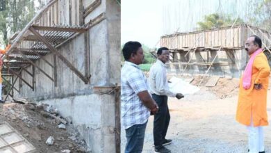 उप मुख्यमंत्री अरुण साव ने कारीडोंगरी-दरवाजा में निर्माणाधीन पुल का किया निरीक्षण उप मुख्यमंत्री अरुण साव ने कारीडोंगरी-दरवाजा में निर्माणाधीन पुल का किया निरीक्षण