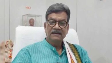 बजट पर तीखा हमला: चरणदास महंत का आरोप—यह विकास नहीं, भ्रष्टाचार का दस्तावेज़ बजट पर तीखा हमला: चरणदास महंत का आरोप—यह विकास नहीं, भ्रष्टाचार का दस्तावेज़