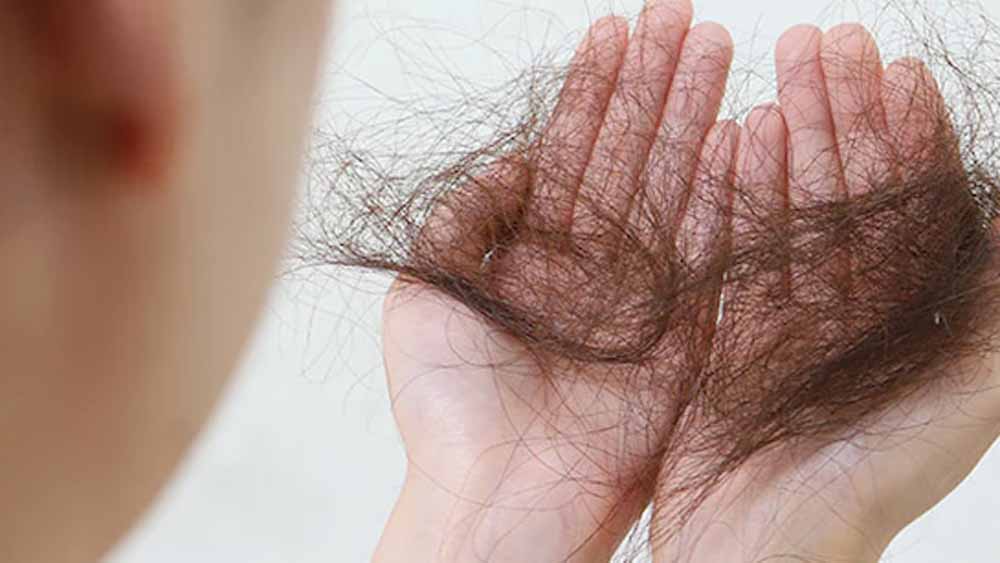 बाल धोने के बाद झड़ते हैं बाल? इन आसान हेयर वॉश टिप्स से पाएं मजबूत, सिल्की और शाइनी बाल