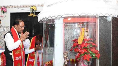 मुख्यमंत्री विष्णुदेव साय ने महालक्ष्मी मंदिर में की पूजा-अर्चना, प्रदेशवासियों की सुख-समृद्धि कामना की