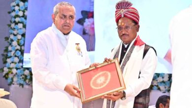 विधानसभा के सदस्यों के लिए ब्रह्मा भोजन का आयोजन सुंदर और प्रेरणादायी परंपरा : मुख्यमंत्री साय विधानसभा के सदस्यों के लिए ब्रह्मा भोजन का आयोजन सुंदर और प्रेरणादायी परंपरा : मुख्यमंत्री साय