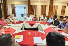 ब्लॉक कांग्रेस कमेटी क्रमांक 6, रिसाली के अध्यक्ष दिनेश पटेल की अध्यक्षता में महत्वपूर्ण बैठक हुयी सम्पन्न