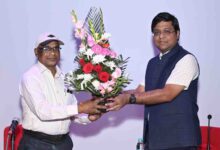 जनसंपर्क विभाग के अपर संचालक जे.एल. दरियो को सेवानिवृत्ति पर दी गई गरिमामय विदाई
