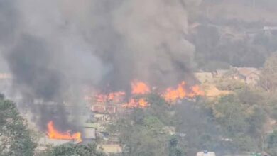 मणिपुर के उखरूल में हिंसा भड़की, 5 दिन के लिए इंटरनेट बंद, प्रशासन ने लगाया कर्फ्यू मणिपुर के उखरूल में हिंसा भड़की, 5 दिन के लिए इंटरनेट बंद, प्रशासन ने लगाया कर्फ्यू