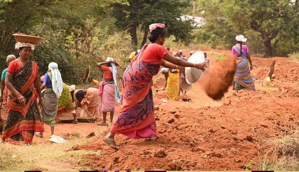 राज्यों ने केंद्रीय योजनाओं के 43,000 करोड़ रुपये नहीं खर्च किए