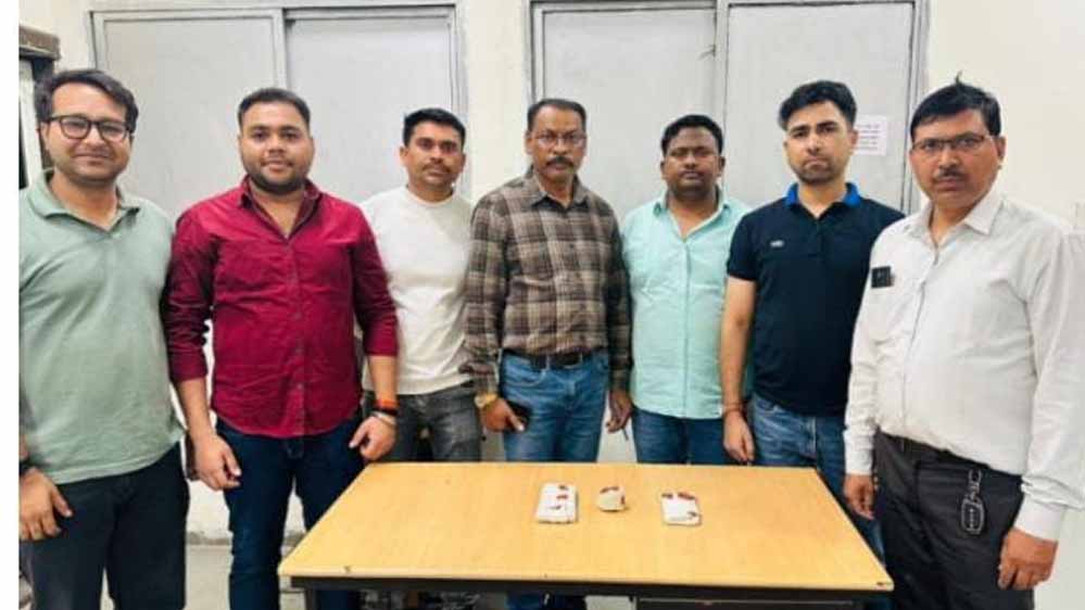 पांच साल से फरार महिला और युवक मादक पदार्थ के साथ गिरफ्तार पांच साल से फरार महिला और युवक मादक पदार्थ के साथ गिरफ्तार