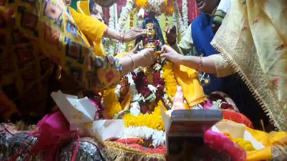 काशी में शुरू हुई शिव विवाह की रस्में: बाबा विश्वनाथ दूल्हा बनेंगे, हल्दी ने महका नगर