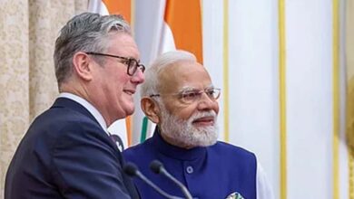 अप्रैल से लागू हो सकता है भारत-UK समझौता, 99% भारतीय उत्पादों को मिलेगा जीरो-ड्यूटी लाभ अप्रैल से लागू हो सकता है भारत-UK समझौता, 99% भारतीय उत्पादों को मिलेगा जीरो-ड्यूटी लाभ