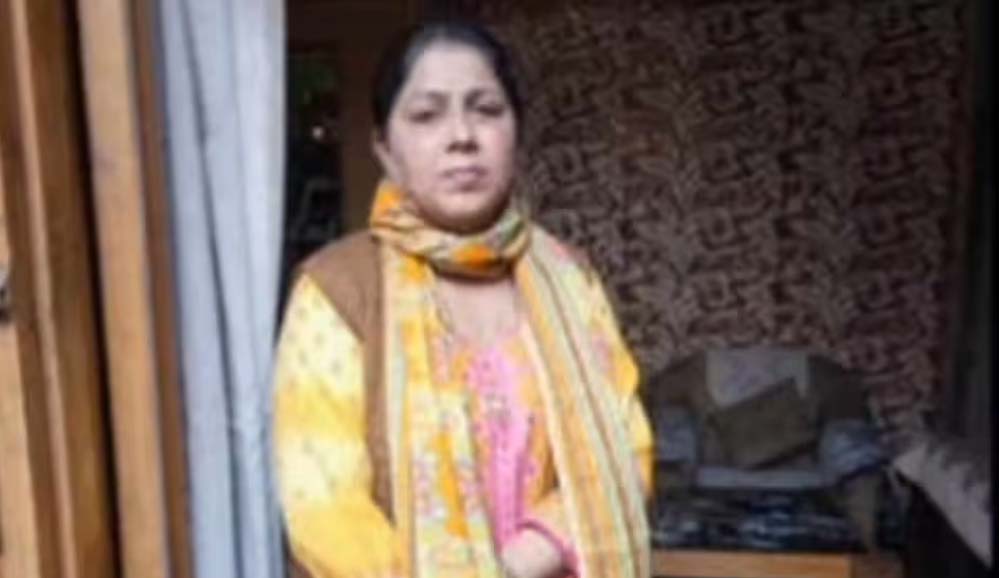 मेरठ में बड़ा खुलासा! सबा फरहत उर्फ नाजिया पर ISI से जुड़ाव और स्लीपर सेल बनाने का आरोप मेरठ में बड़ा खुलासा! सबा फरहत उर्फ नाजिया पर ISI से जुड़ाव और स्लीपर सेल बनाने का आरोप