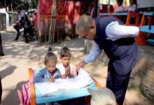 चूहे ने कॉपी खा ली” कहने पर DC अजय नाथ झा ने दिखाई संवेदनशीलता, बच्चे के लिए उठाया खास कदम