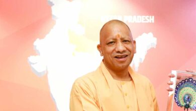 सिंगापुर में भारतीय समुदाय से मुख्यमंत्री योगी आदित्यनाथ ने किया संवाद