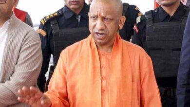 सिंगापुर दौरे पर CM योगी, उद्योगपति से मुलाकात कर निवेश के मुद्दे पर की चर्चा सिंगापुर दौरे पर CM योगी, उद्योगपति से मुलाकात कर निवेश के मुद्दे पर की चर्चा