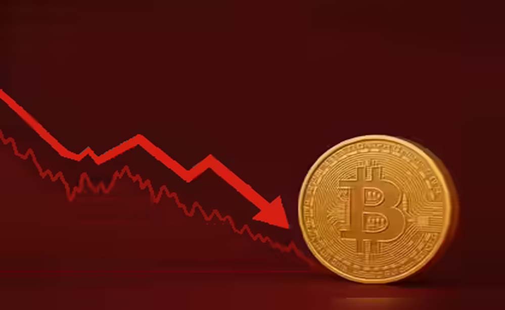 Bitcoin Crash: 40% गिरा बिटकॉइन का भाव, गिरावट में भी खरीदार नहीं दिखे