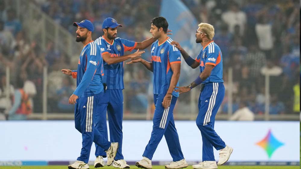 साउथ अफ्रीका से हार के बाद टीम इंडिया में बड़े बदलाव, सेमीफाइनल की राह हुई मुश्किल साउथ अफ्रीका से हार के बाद टीम इंडिया में बड़े बदलाव, सेमीफाइनल की राह हुई मुश्किल