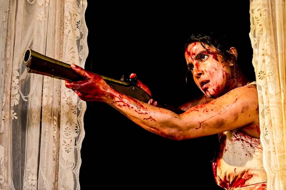 The Bluff Review: पाइरेट प्रियंका के हॉलीवुड एक्शन से देसी ‘एनिमल्स’ के पसीने छूटेंगे