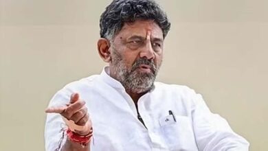 पुरानी पीढ़ी को छोड़ने का संकेत, पार्टी को नए खून की जरूरत; डिप्टी CM शिवकुमार ने बढ़ाया सस्पेंस पुरानी पीढ़ी को छोड़ने का संकेत, पार्टी को नए खून की जरूरत; डिप्टी CM शिवकुमार ने बढ़ाया सस्पेंस