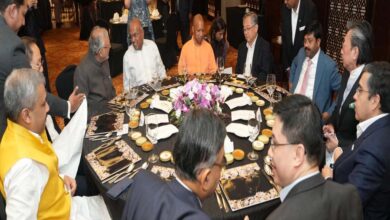 सीएम योगी ने सिंगापुर के उप-प्रधानमंत्री व गृह मंत्री से की मुलाकात, निवेश के लिए दी आमंत्रण