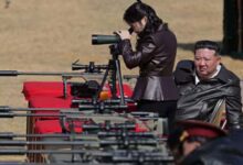 किम जोंग उन ने अधिकारियों को दीं स्नाइपर राइफल, बेटी को देखा निशाना लगाते हुए