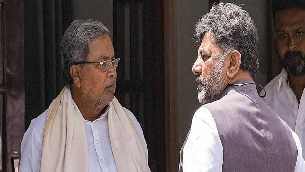 सिद्धारमैया और DK की खींचतान के बीच कांग्रेस में खुला तीसरा मोर्चा, विधायक कर रहे बैठकें