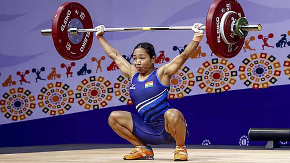 भारत की ओलंपिक मेडलिस्ट मीराबाई चानू ने 31 की उम्र में तोड़ा तीन नेशनल रिकॉर्ड, मचाई सनसनी