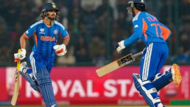 भारत ने रचा इतिहास: विश्व कप में तीसरा सबसे बड़ा स्कोर, चौथी बार 200+ पार भारत ने रचा इतिहास: विश्व कप में तीसरा सबसे बड़ा स्कोर, चौथी बार 200+ पार