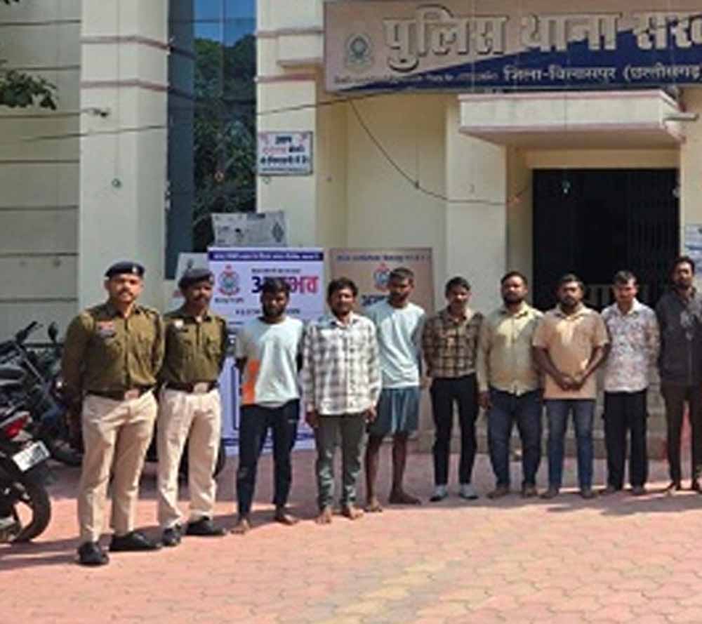 कांम्बिंग गश्त में 126 वारंटी और 11 फरार आरोपी पकड़े, 300 जवानों ने संभाला मोर्चा