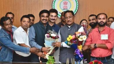 बजट में कैशलेस चिकित्सा सुविधा की घोषणा, CM साय का कर्मचारी-अधिकारी फेडरेशन ने किया अभिनन्दन