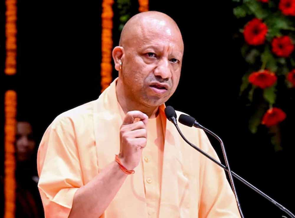 सीएम के निर्देश पर हरकत में आया लखीमपुर खीरी जिला प्रशासन, स्पॉन्सरशिप योजना का दिया गया लाभ