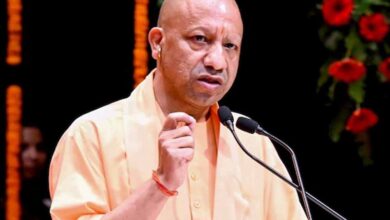 सिंगापुर और जापान दौरे में जीवंत कर्मयोग का उदाहरण बने मुख्यमंत्री योगी आदित्यनाथ सिंगापुर और जापान दौरे में जीवंत कर्मयोग का उदाहरण बने मुख्यमंत्री योगी आदित्यनाथ