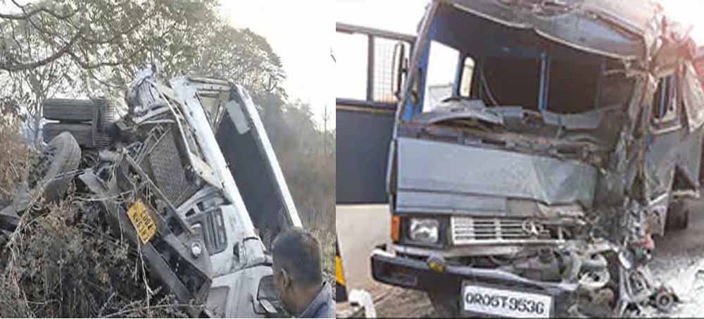 ओडिशा में ट्रेलर ने पुलिस की गाड़ी को मारी टक्कर, 5 जवानों की मौत और 3 की हालत नाजुक