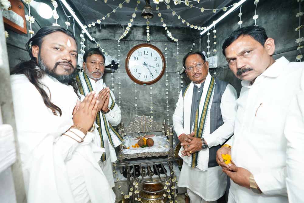 बाबा गुरू घासीदास जी के बताए मार्ग पर काम कर रही हमारी सरकार – मुख्यमंत्री साय बाबा गुरू घासीदास जी के बताए मार्ग पर काम कर रही हमारी सरकार – मुख्यमंत्री साय