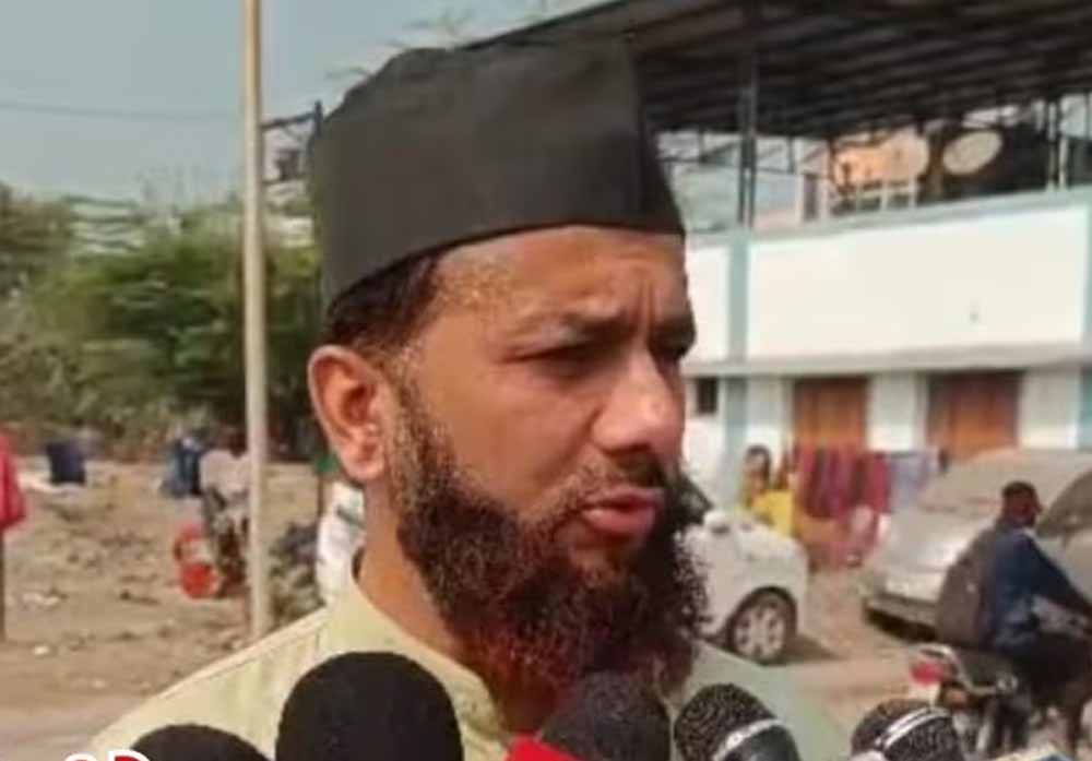 ‘वंदे मातरम्’ विवाद: उज्जैन के इमाम की मुस्लिम अभिभावकों से स्कूल बदलने की अपील