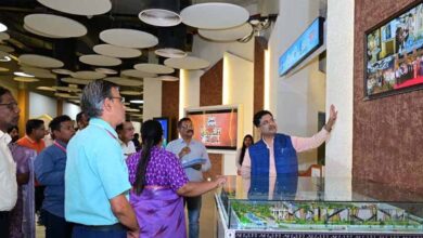 शहीद वीर नारायण सिंह जनजातीय संग्रहालय में स्वच्छता के लिए अधिकारियों-कर्मचारियों का संकल्प