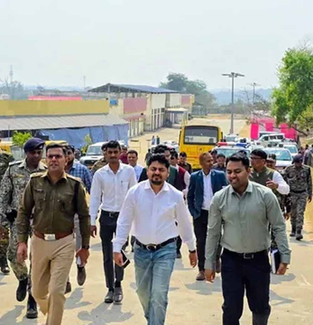 धनबाद नगर निगम चुनाव में बूथ लूट की आशंका, पुलिस-प्रशासन ने की कड़ी सुरक्षा व्यवस्था धनबाद नगर निगम चुनाव में बूथ लूट की आशंका, पुलिस-प्रशासन ने की कड़ी सुरक्षा व्यवस्था