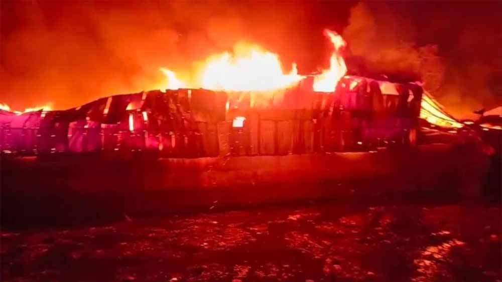 भोपाल के जेपी अस्पताल में भीषण आग, स्टोर रूम से उठीं लपटें… मरीजों-डॉक्टरों में मची अफरा-तफरी