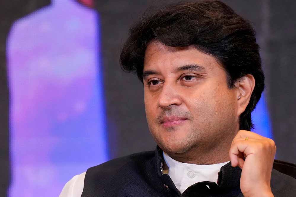 राइजिंग भारत समिट 2026: मोबाइल और टेक अब लग्जरी नहीं, बोले Jyotiraditya Scindia