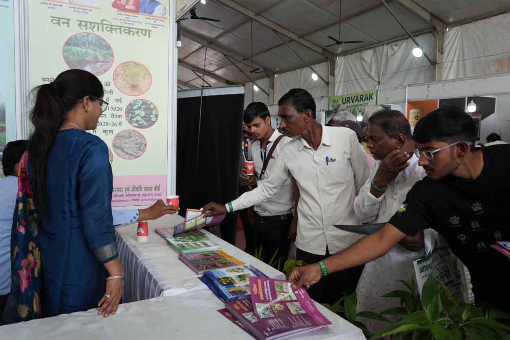 किसान मेले में औषधीय एवं सुगंधित पौधों की खेती के प्रति किसानों में बढ़ा रुझान