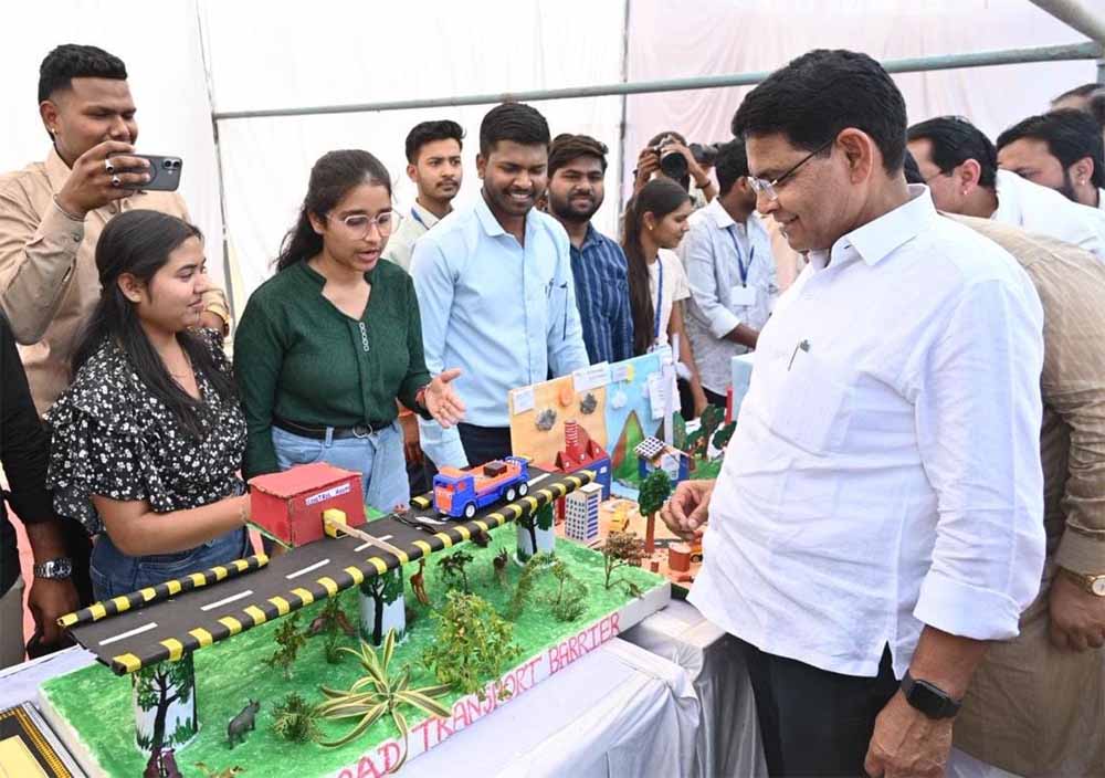 सकारात्मक सोच और युवा शक्ति पर जोर—राजस्व मंत्री टंक राम वर्मा हुए स्नेह सम्मेलन में शामिल