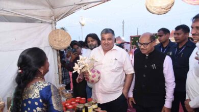 त्रिवेणी संगम पर राजिम कुंभ कल्प 2026 की तैयारियां, मंत्री राजेश अग्रवाल ने संतों से संवाद किया